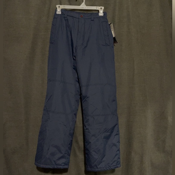 NWT. Snowpant - Picture 2 of 6